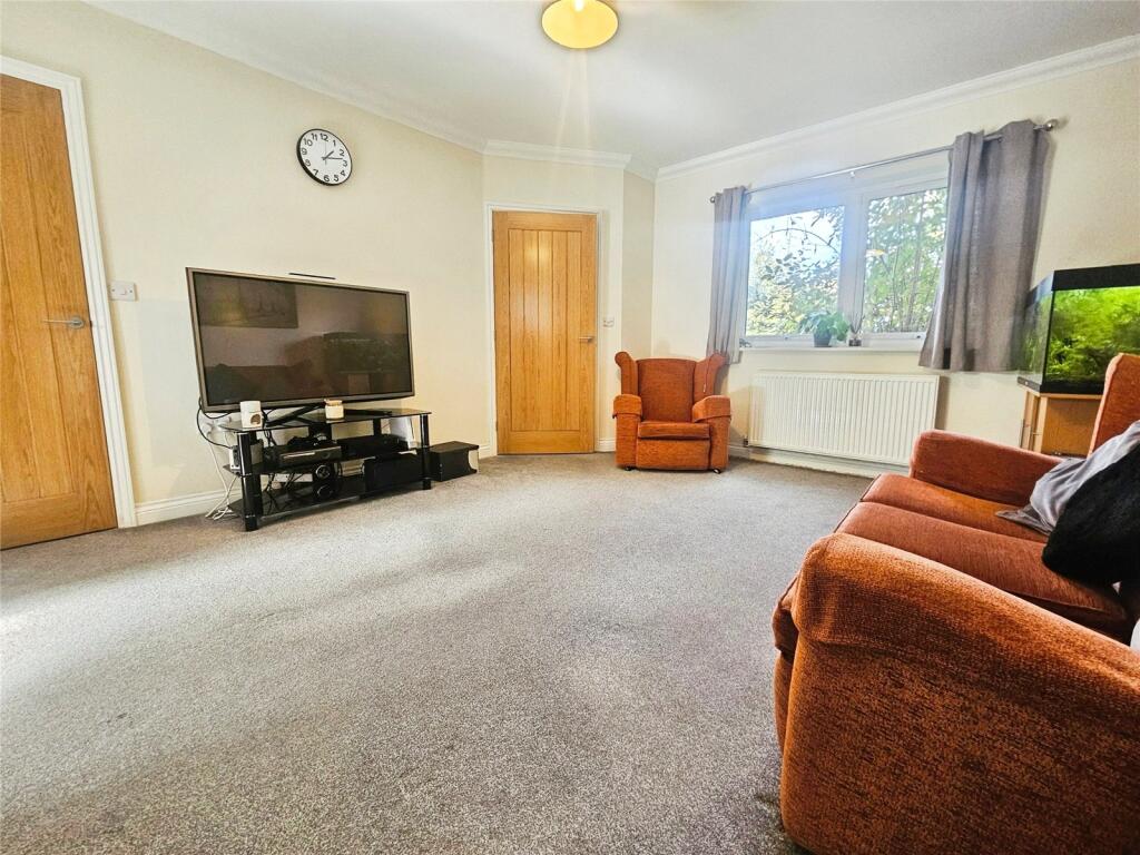 Elder Way, Wymondham, Norfolk, NR18 photo 3