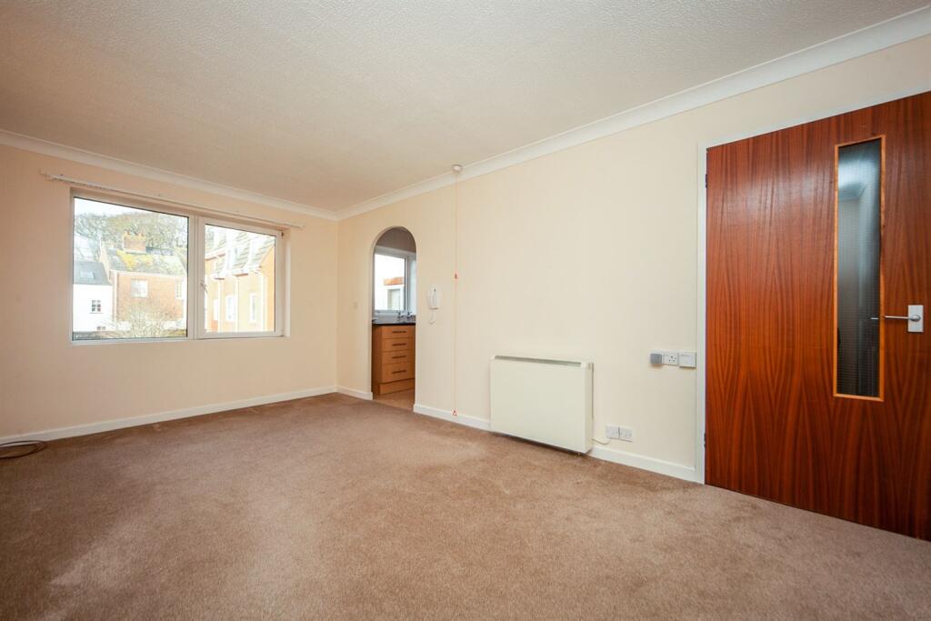 Apartment in Exeter - View 4