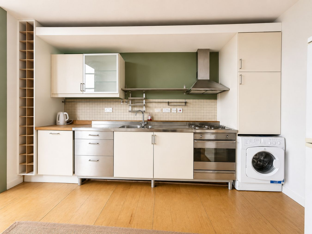 Apartment in Northampton - View 5