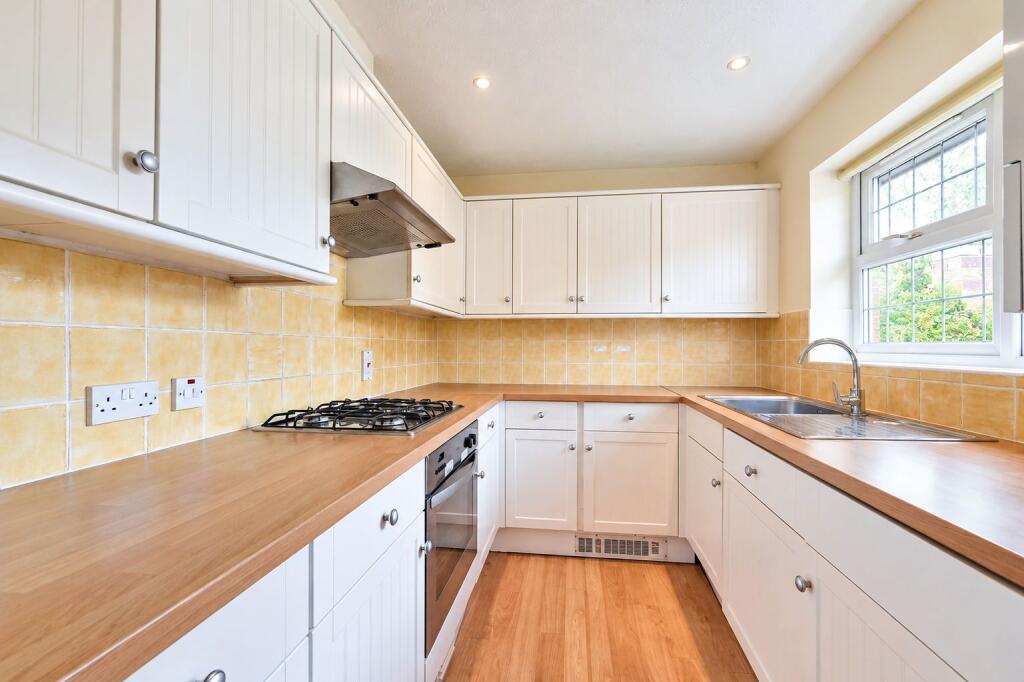 House in Kingston upon Thames - View 2