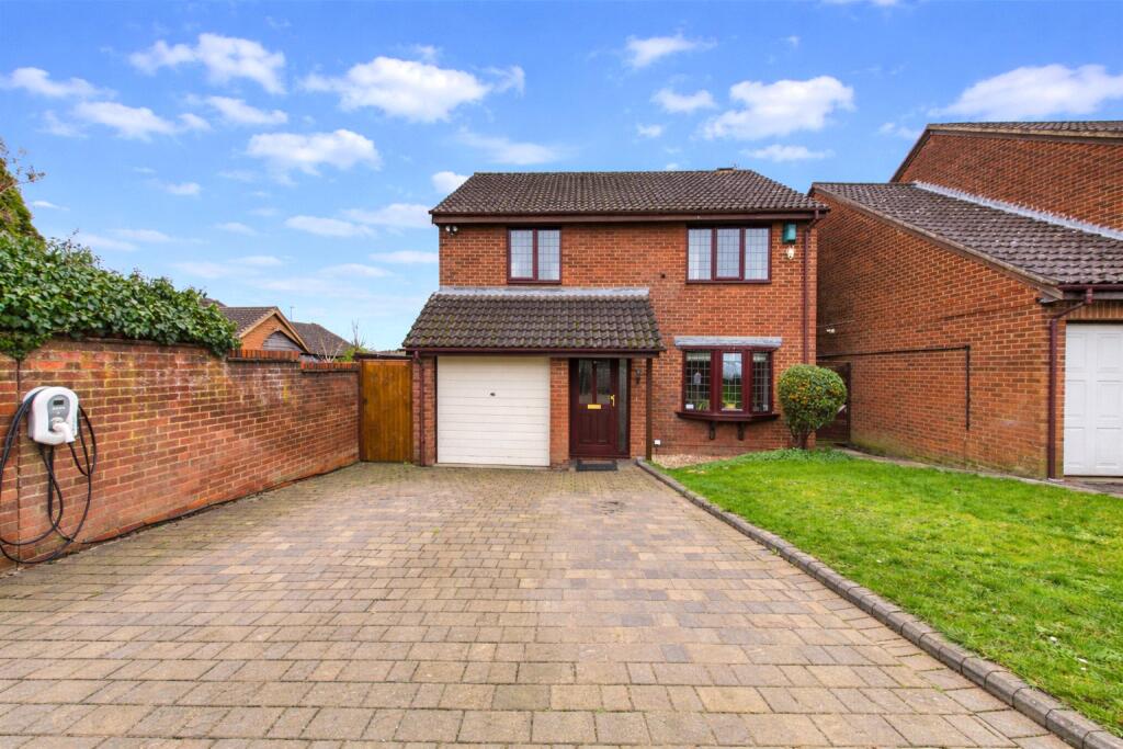 Main image of property: Ballamoor Close, Calcot, Reading, Berkshire, RG31