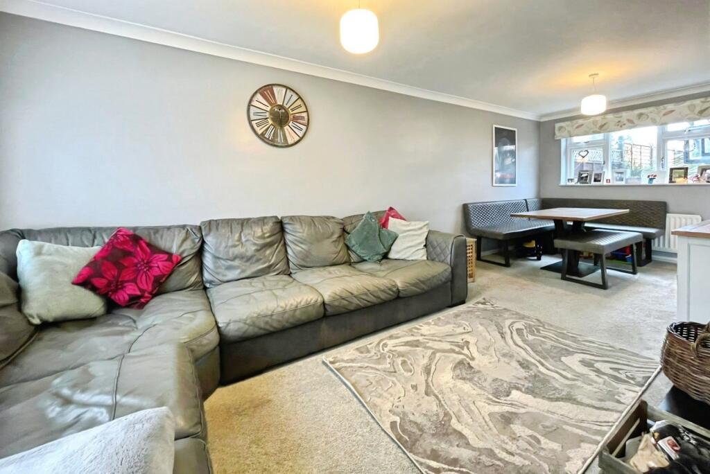 House in Ash - View 2