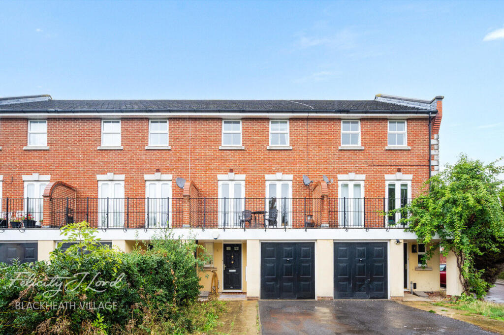 4-bed house on Howerd Way, London, £725,000