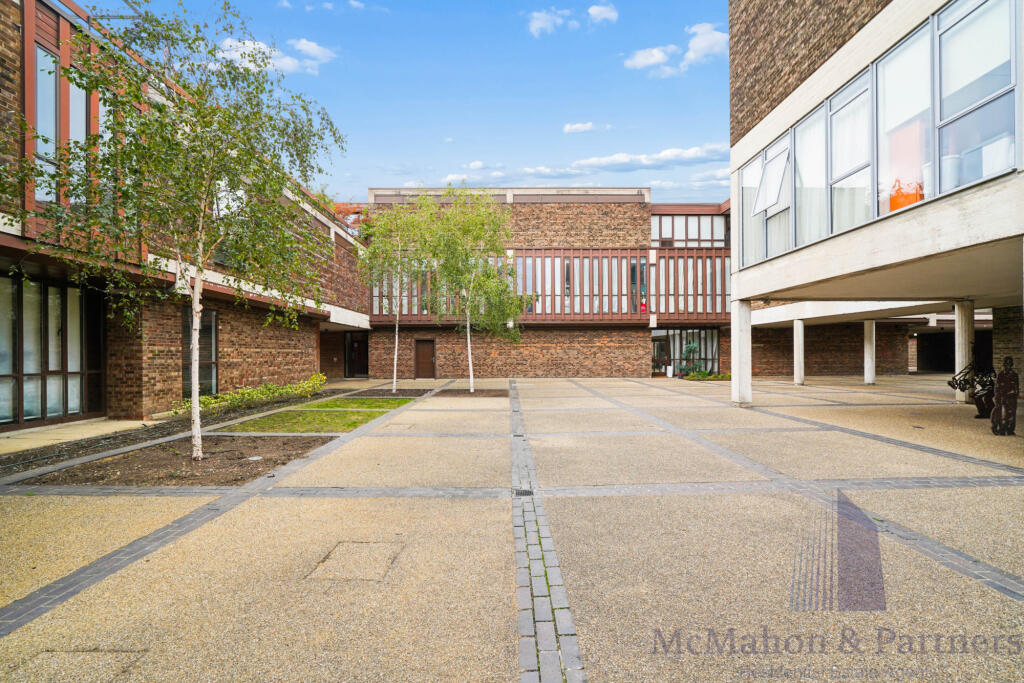 Apartment in London - View 5