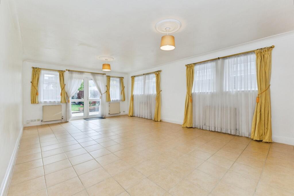 House in Kingston upon Thames - View 2