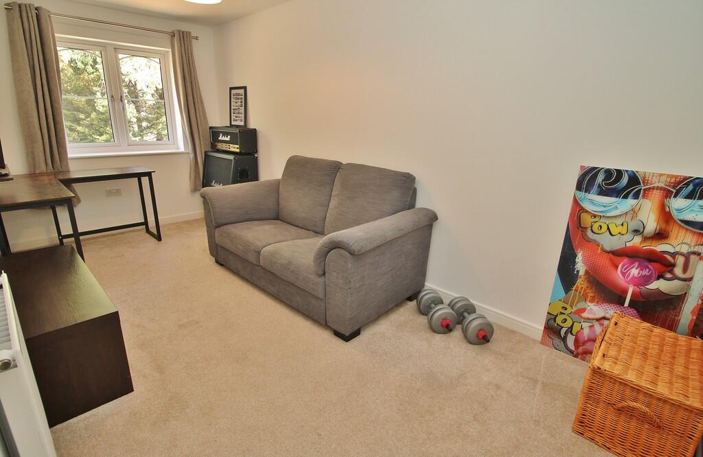 House in Havant, Hampshire - View 5