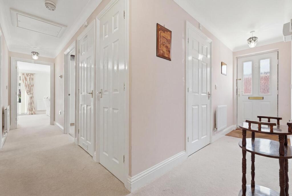 House in Romford - View 2