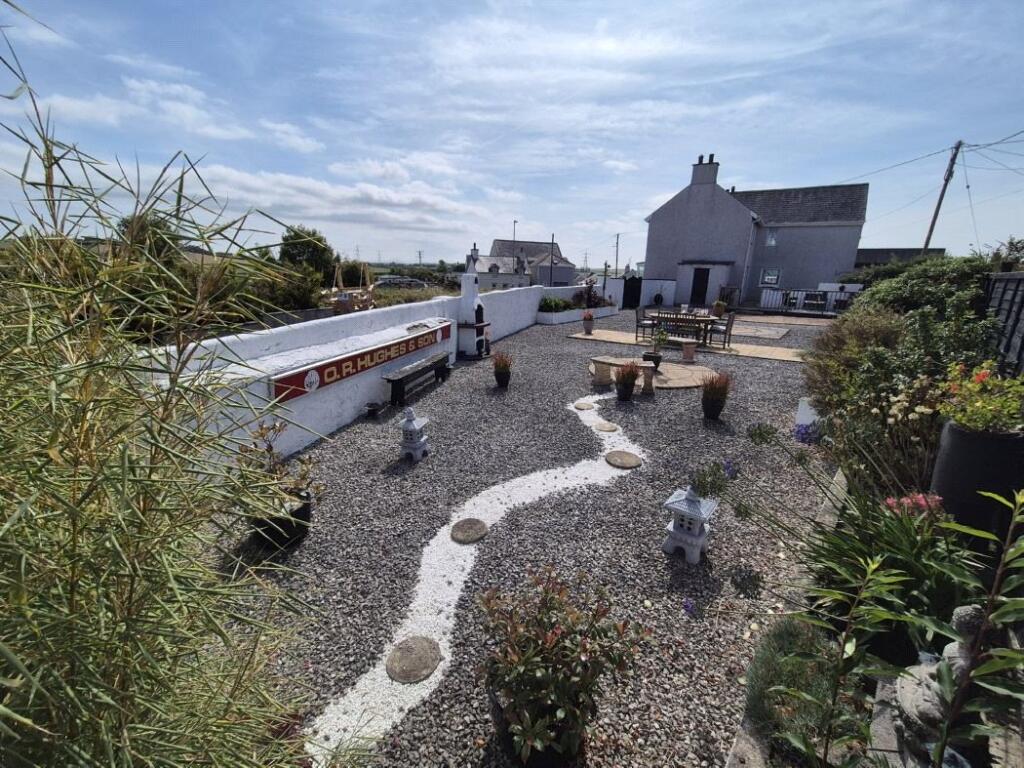 Tyn Llain, Tregele, Cemaes Bay, Anglesey, LL67 photo 2