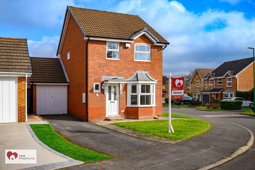 Main image of property: Chalgrove Crescent, Solihull, B91 3GG