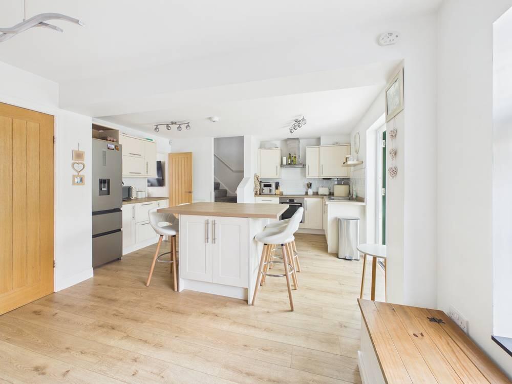 House in Hull - View 5