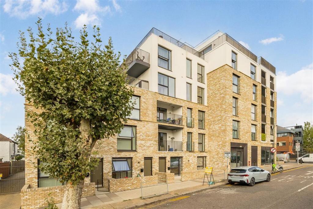 Main image of property: Gladstone Park Gardens, Dollis Hill