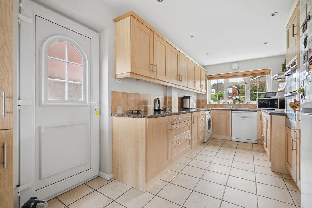 House in Marlow, Buckinghamshire - More