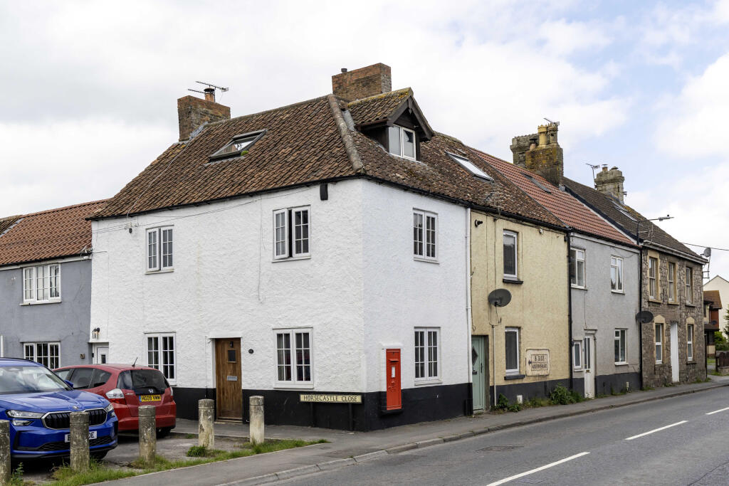 Main image of property: Horsecastle Close, Yatton, Bristol