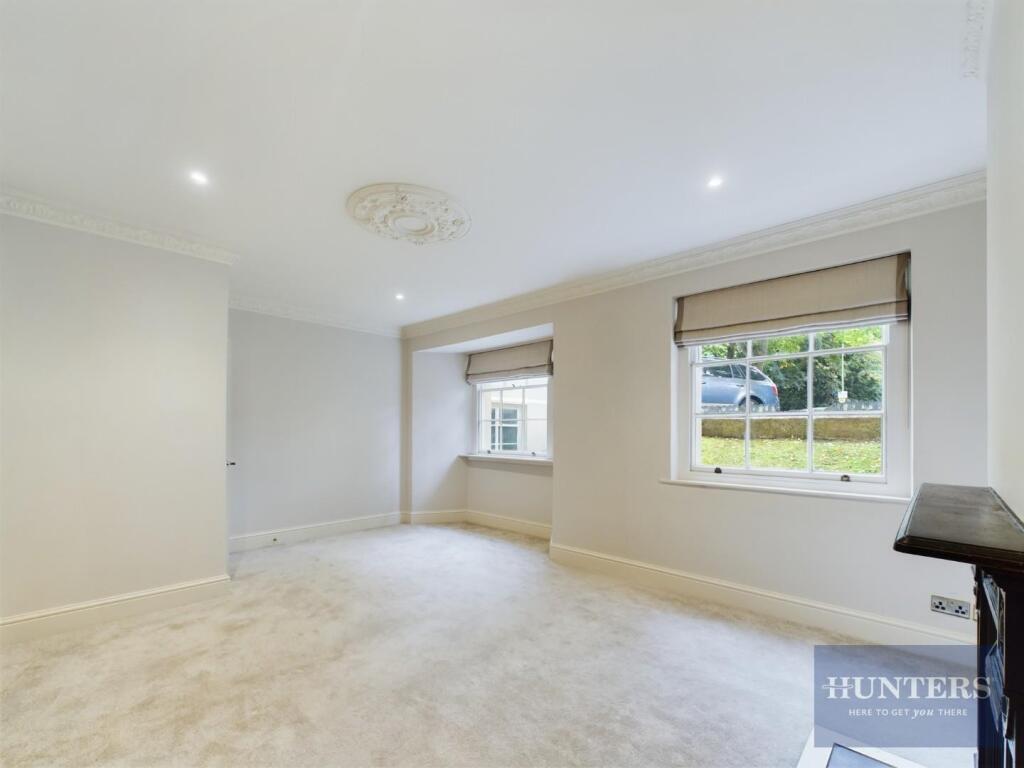 Apartment in Cheltenham, Marle Hill, Pittville - View 2