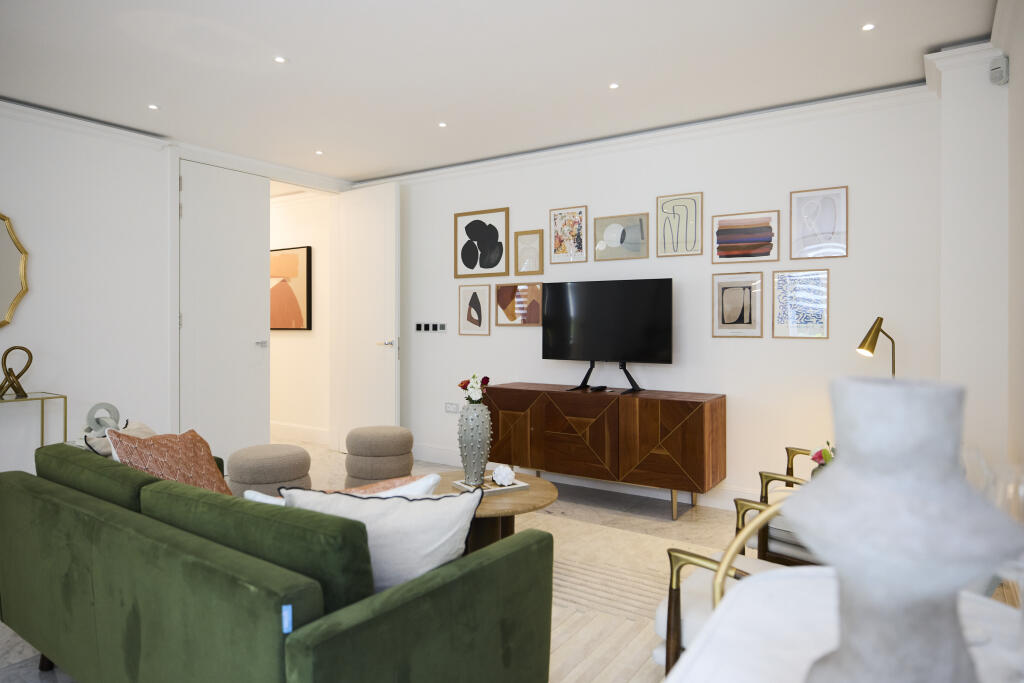 Apartment in London - View 5