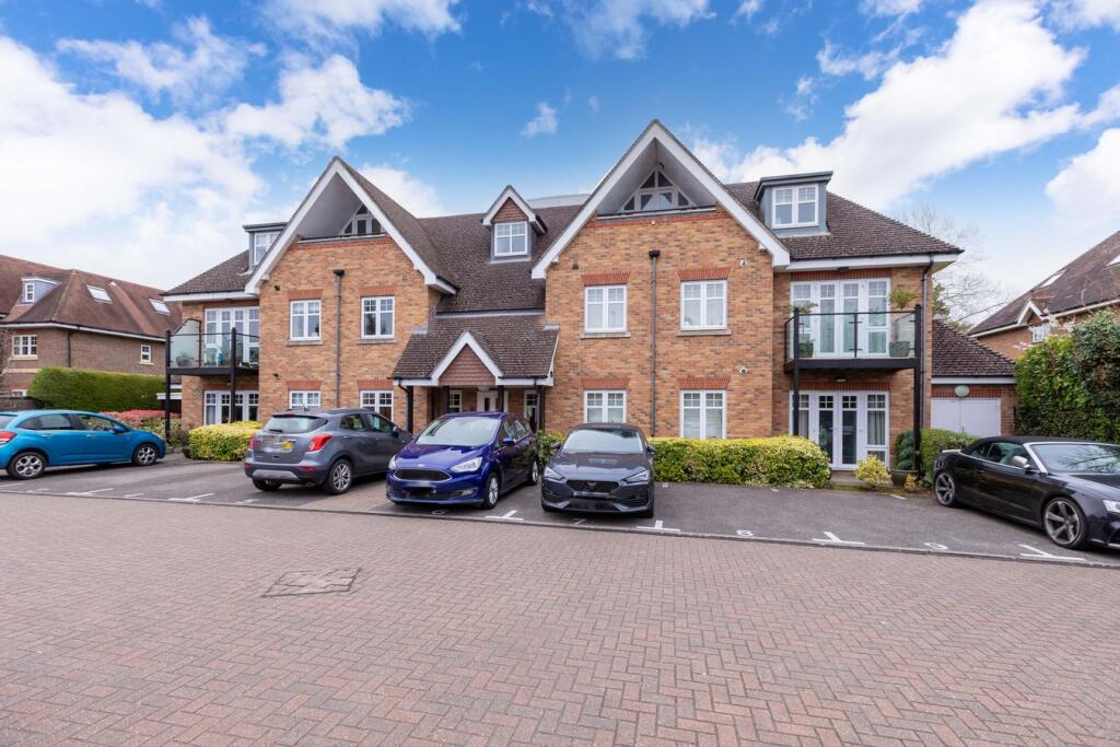 Main image of property: Shoppenhangers Road, Maidenhead, SL6