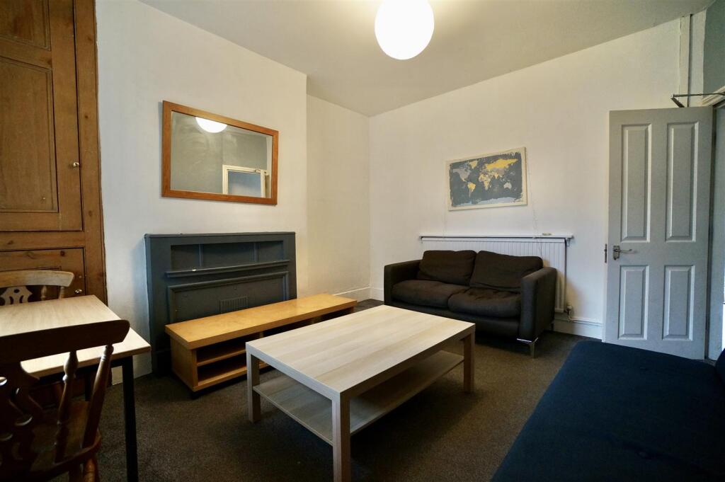 House in Bangor, Upper Bangor - View 5