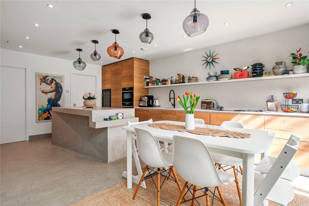 Main image of property: Portland Square, Wapping, London, E1W