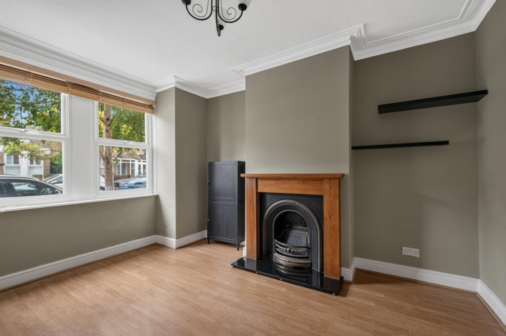 House in London, The Apostles, Raynes Park - View 2
