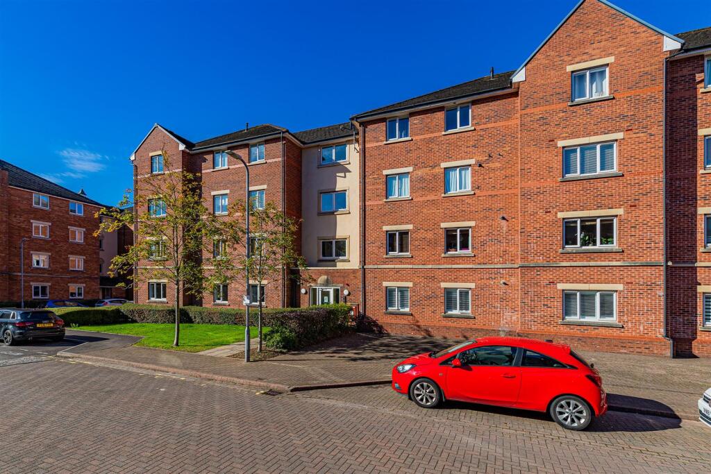Main image of property: Clos Dewi Sant, Canton, Cardiff