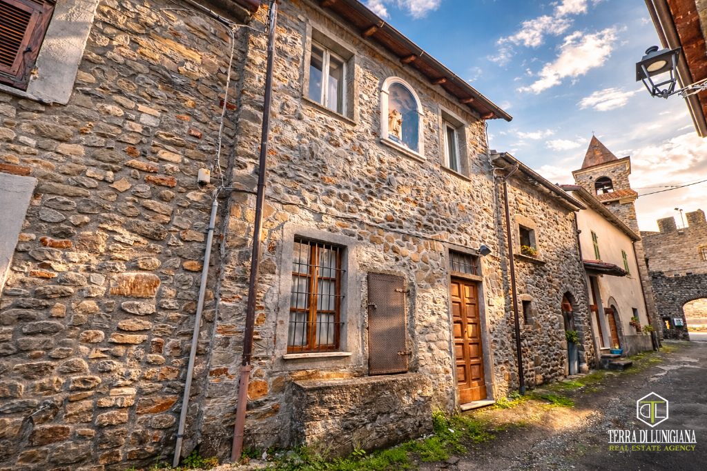 Main image of property: Mulazzo, Lunigiana, Tuscany