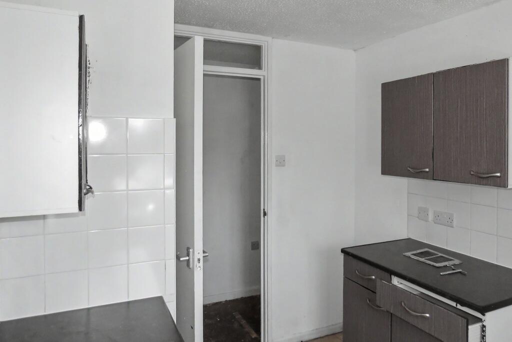 Apartment in Preston - View 4