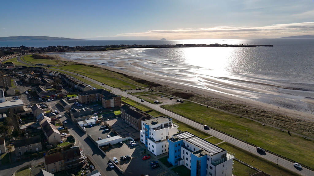 3 Beach View, Beach Road, Troon, KA10 6XQ photo 2