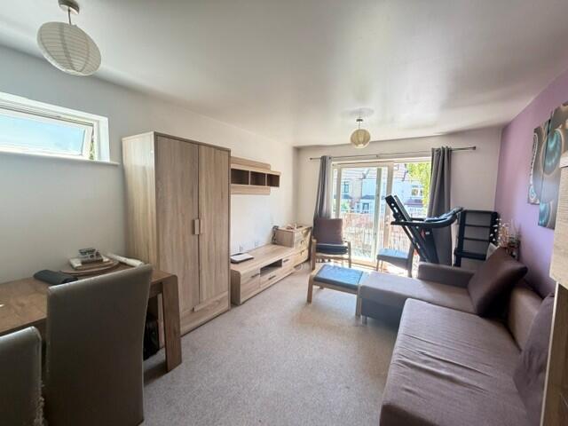 Apartment in Watford - View 5