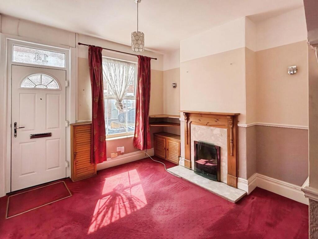House in Birmingham, Sutton Coldfield - More