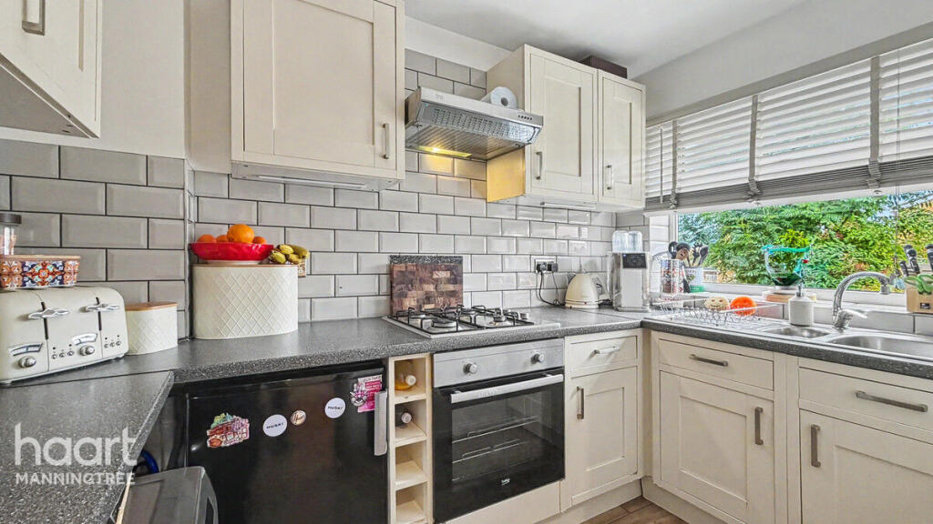 House in Manningtree, Lawford - View 5
