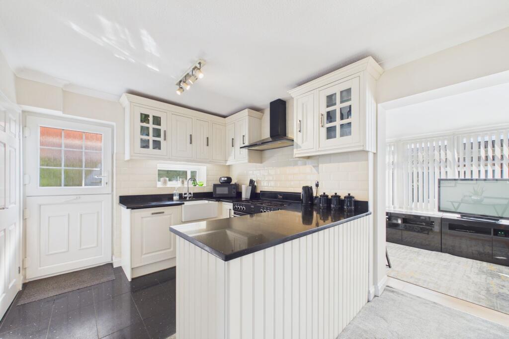 Parkfield Road, Broughton, CH4 photo 4