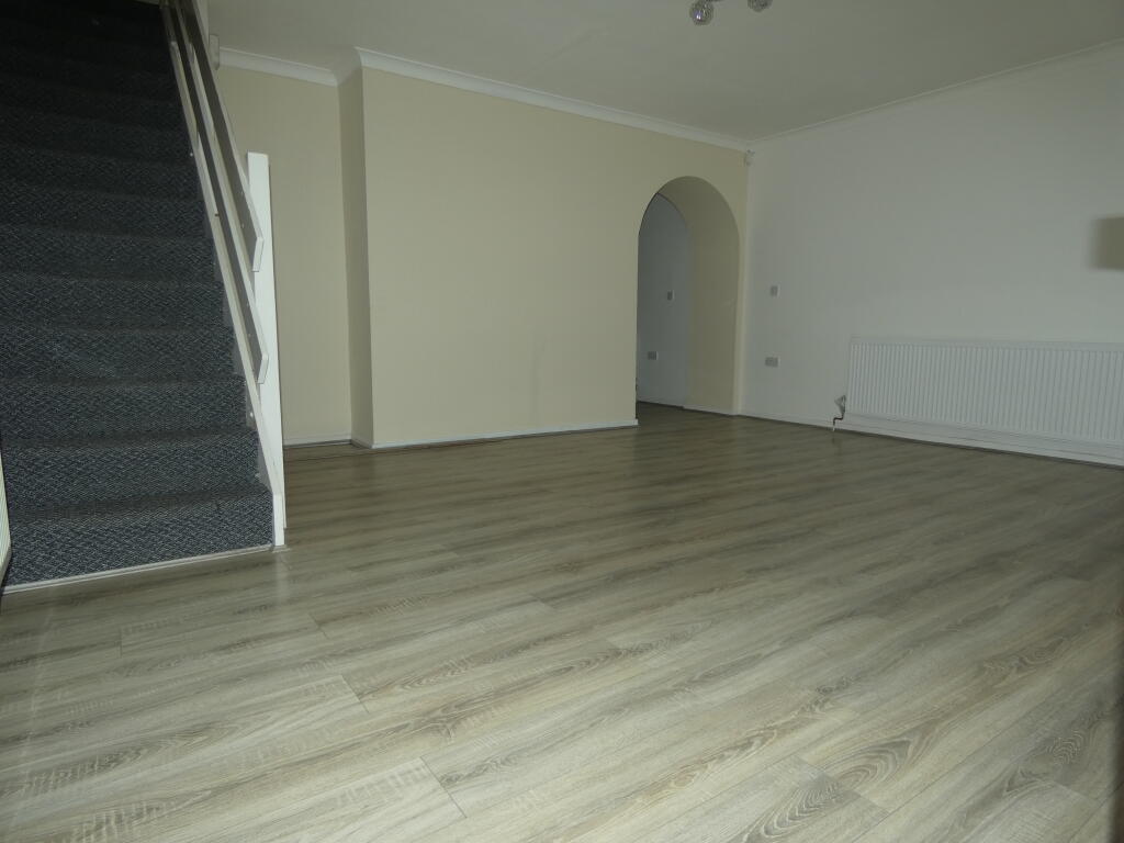 3 bedroom terraced house for rent