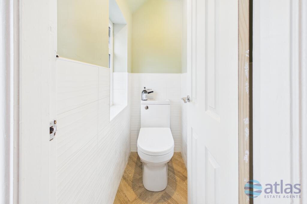3 bedroom semi-detached house for rent