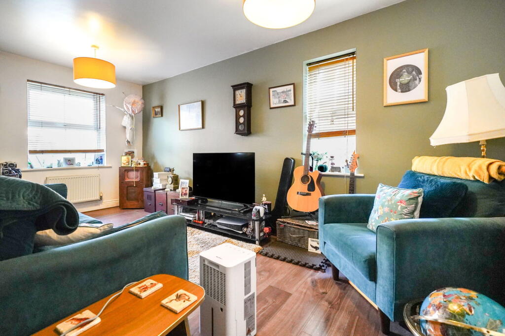 Additional image 3 of Snitterfield Drive, Shirley