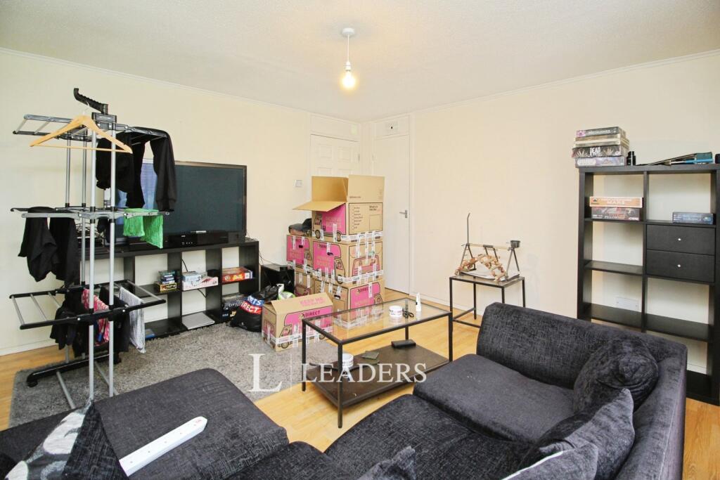 House in Milton Keynes, Stantonbury - View 2