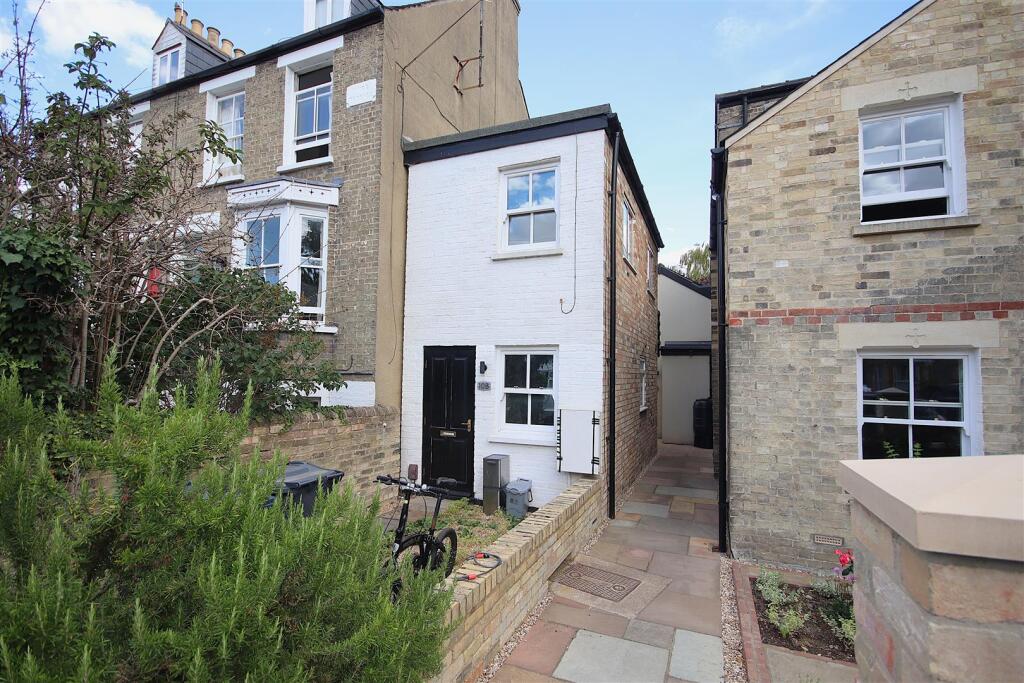 Main image of property: Halifax Road, Cambridge
