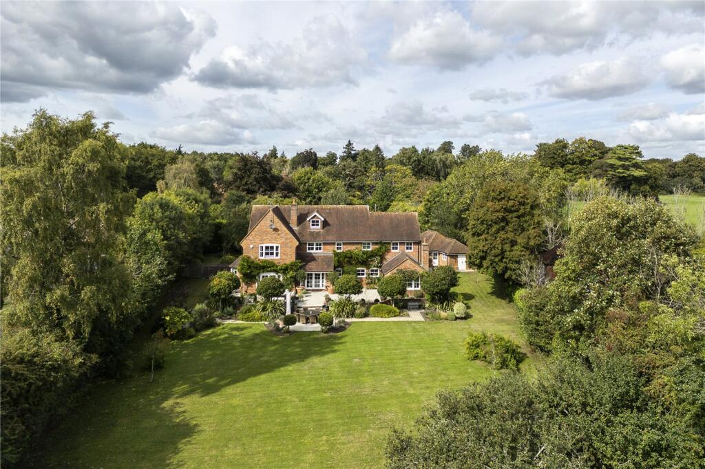 Main image of property: Bovingdon Green, Marlow, Buckinghamshire, SL7