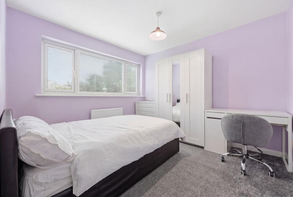 Malwood Drive, Benfleet, SS7 - More