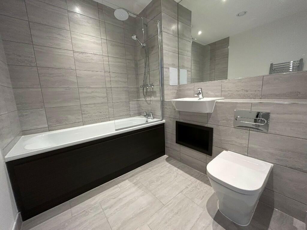 Apartment in Barking - More