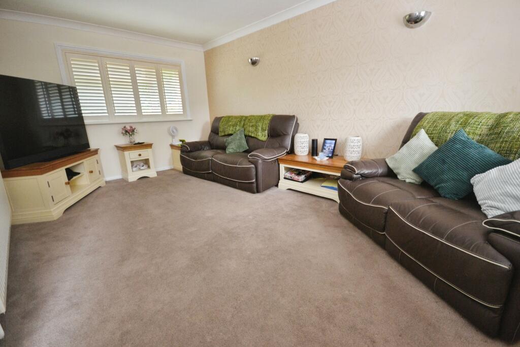 Darleydale, Southgate, Crawley, RH11 - View 4