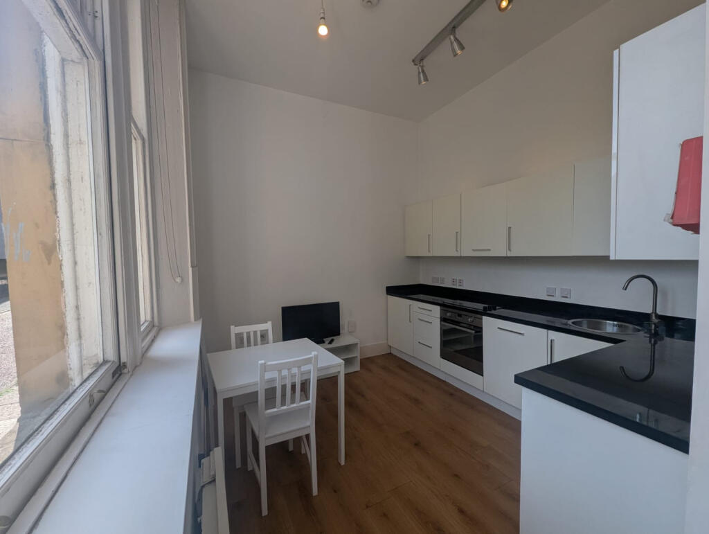 Apartment in Manchester - More