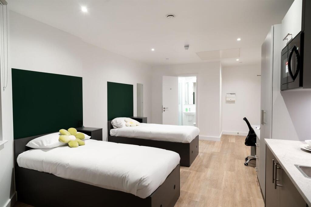 Studio flat for rent