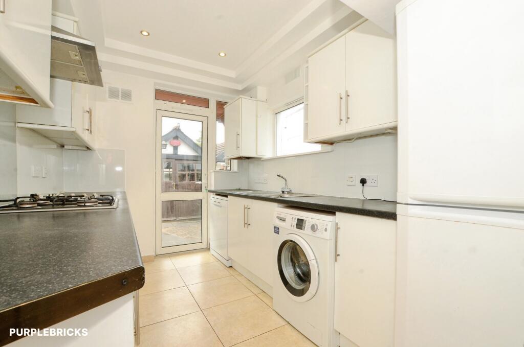 House in Harrow - View 3
