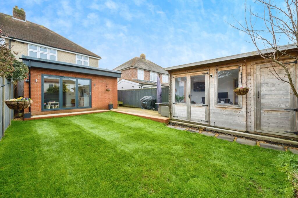 House in Southampton, Waterside Park, Woolston - View 4