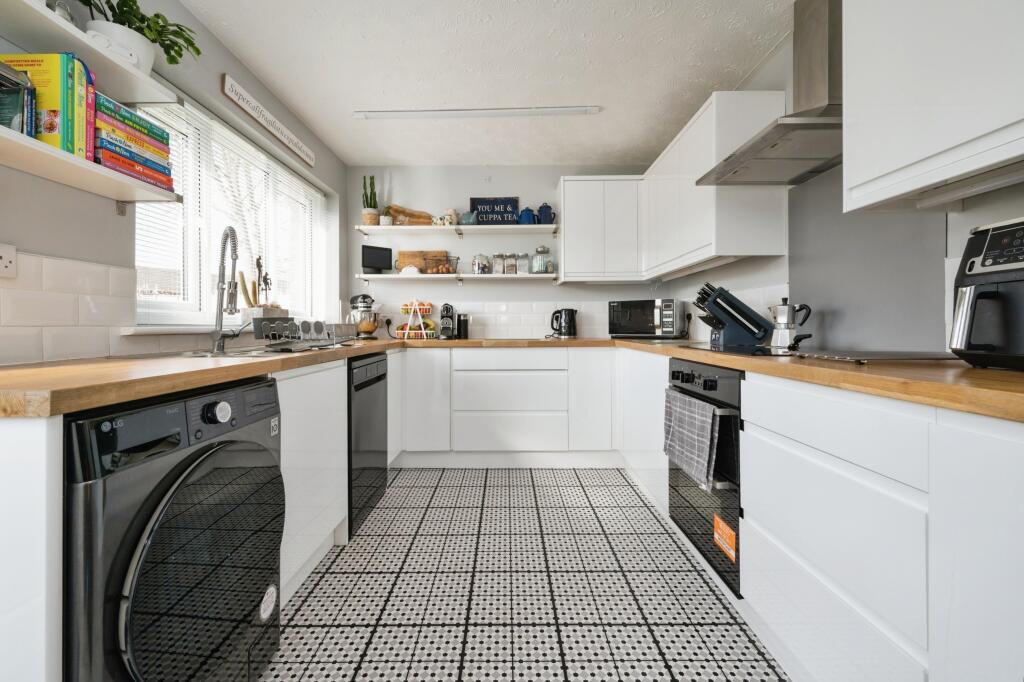 Brunswick Close, Eastleigh, SO50 photo 3