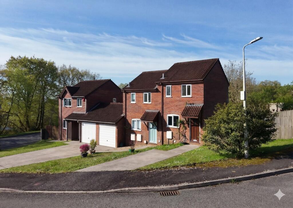 Main image of property: Llys Garth, Llantwit Fardre, CF38