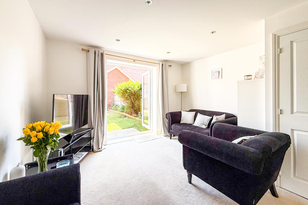 House in Wealden, Hailsham - More
