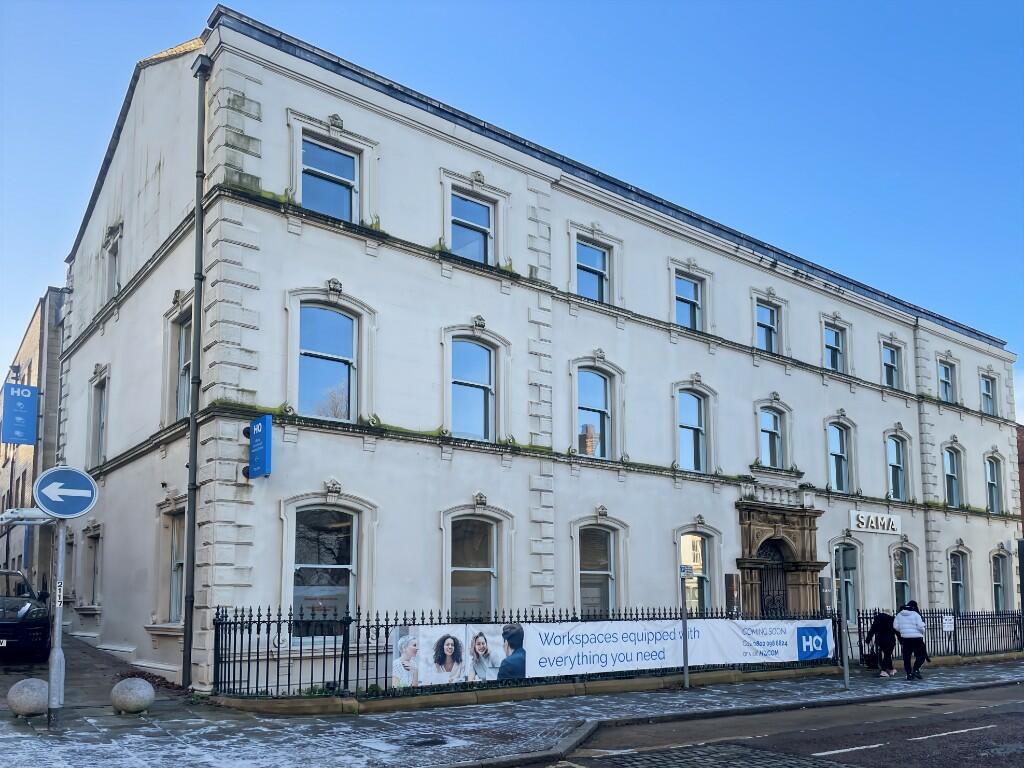 Lancashire, Blackburn, 33 King St, BB2 2DH