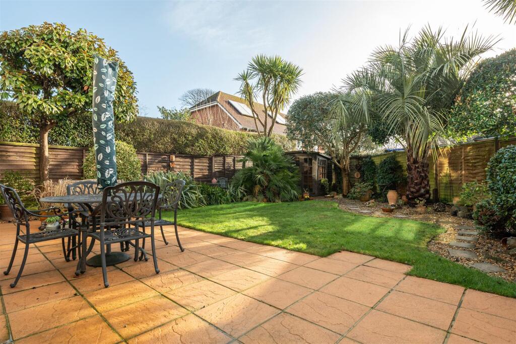 Somerset Gardens, Bognor Regis photo 2