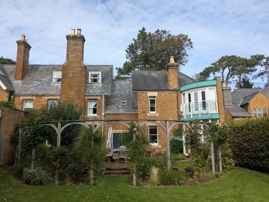 No 2, Uplands House, Upton, Banbury, Warwickshire, OX15 6HJ photo 2